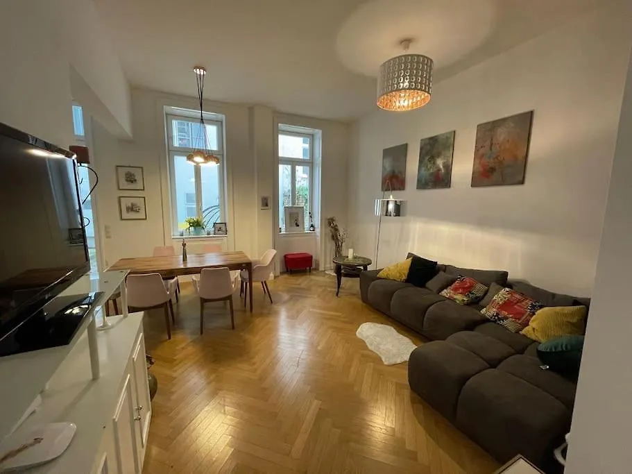 Apartament Townhouse Sternwarte Wiedeń Austria